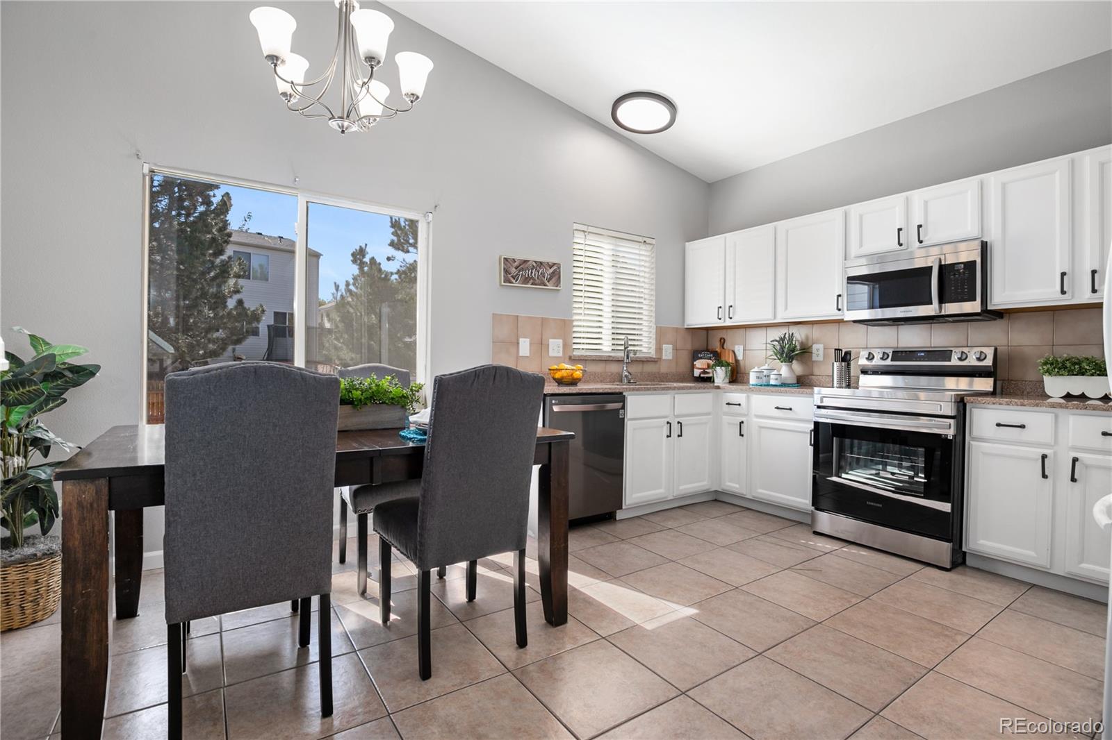12027 Meadowood Lane
