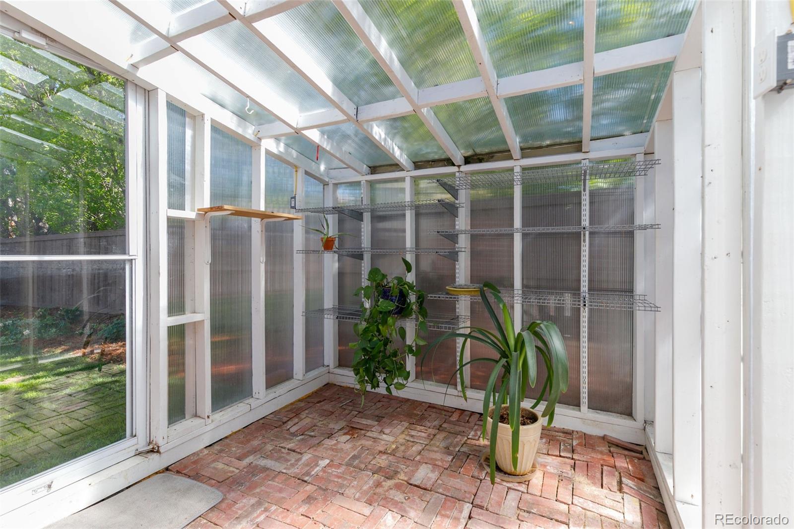 850 Magnolia Street