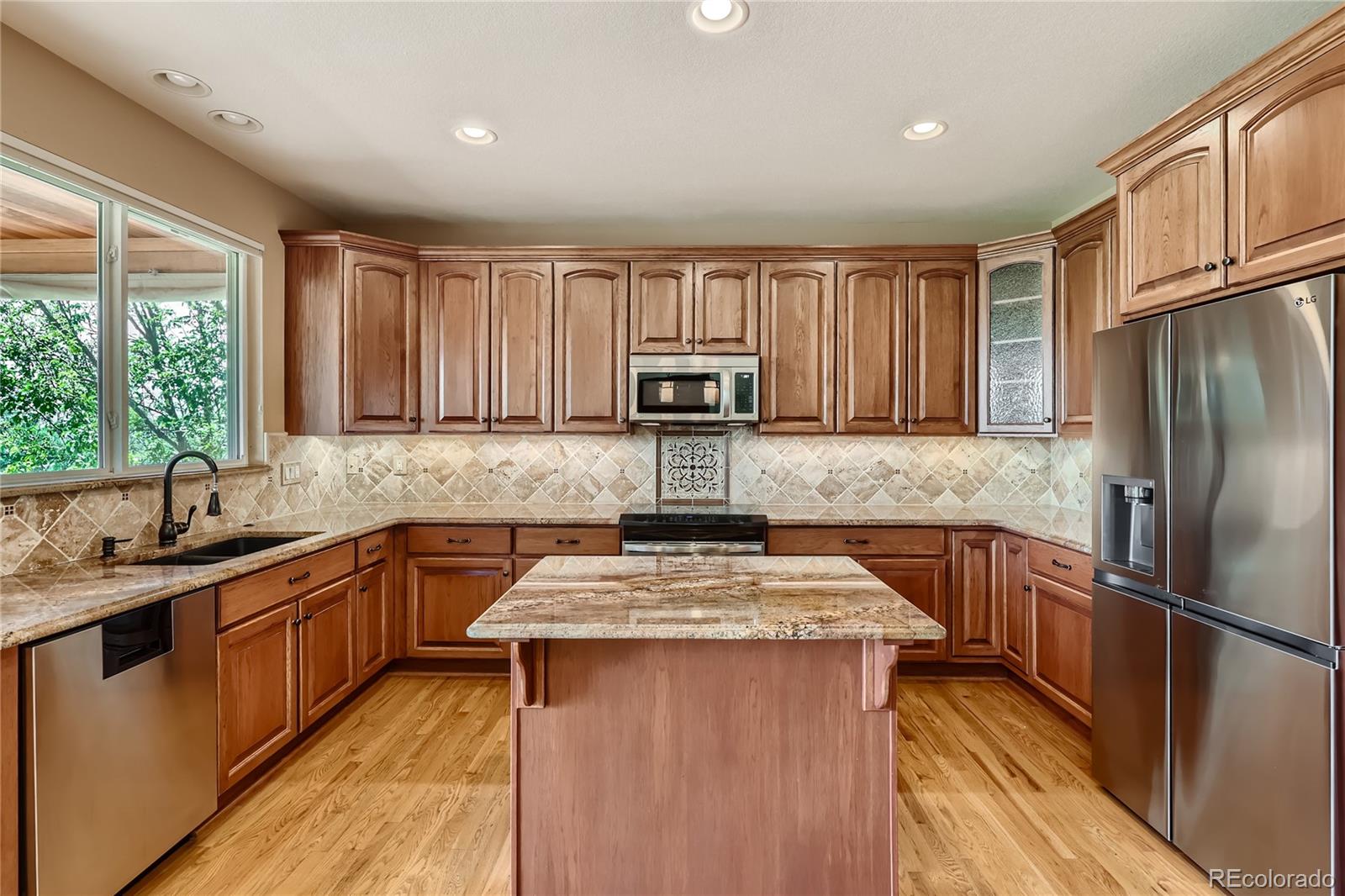 6516 W Long Drive