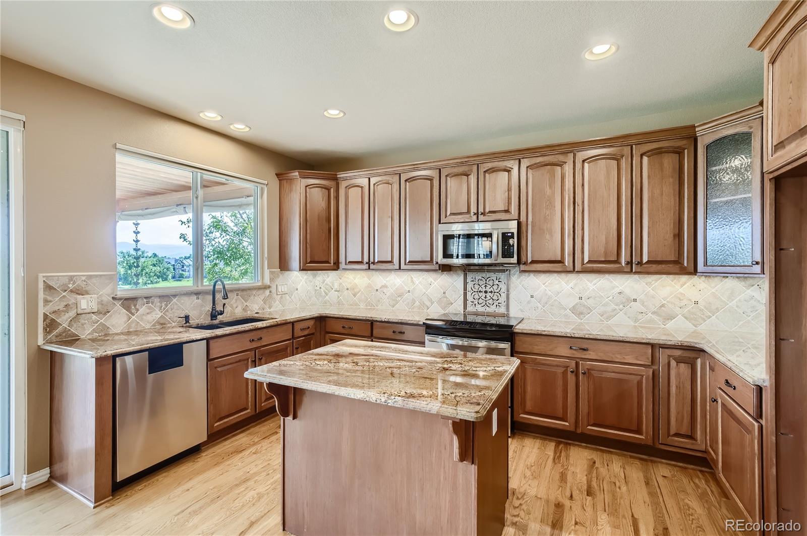 6516 W Long Drive
