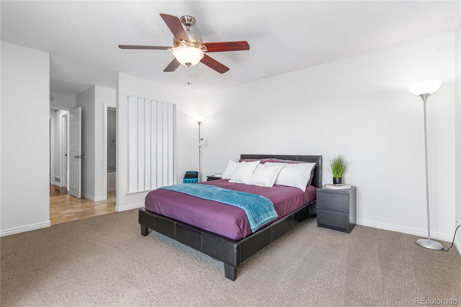 5633 W 71st Place