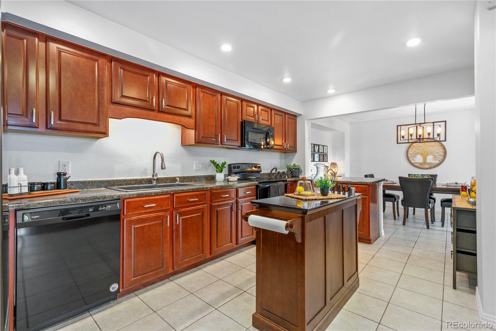 5633 W 71st Place