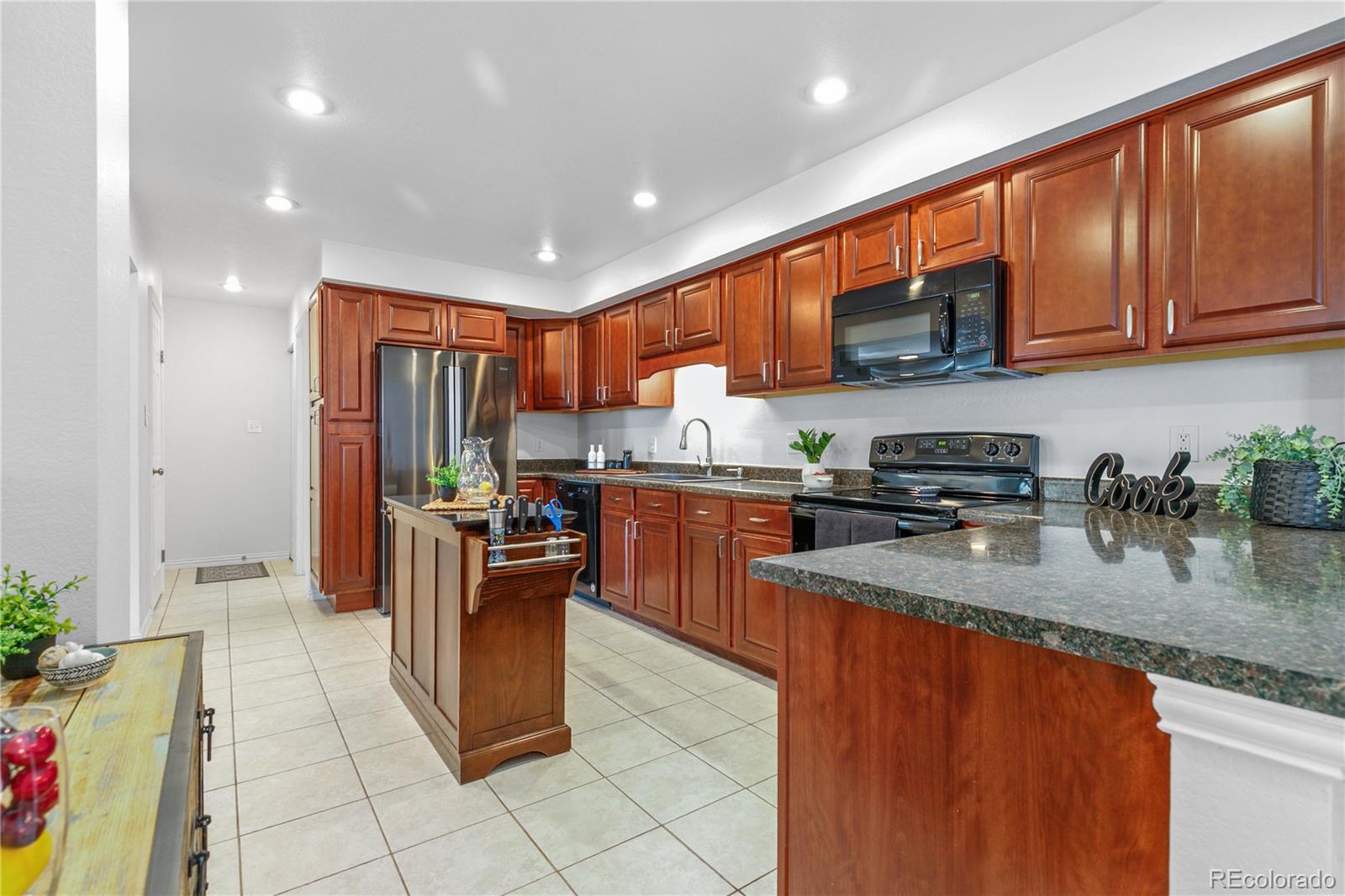 5633 W 71st Place