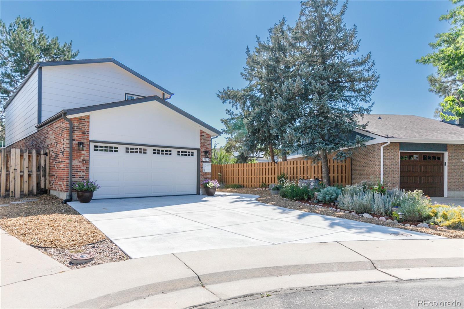 5633 W 71st Place