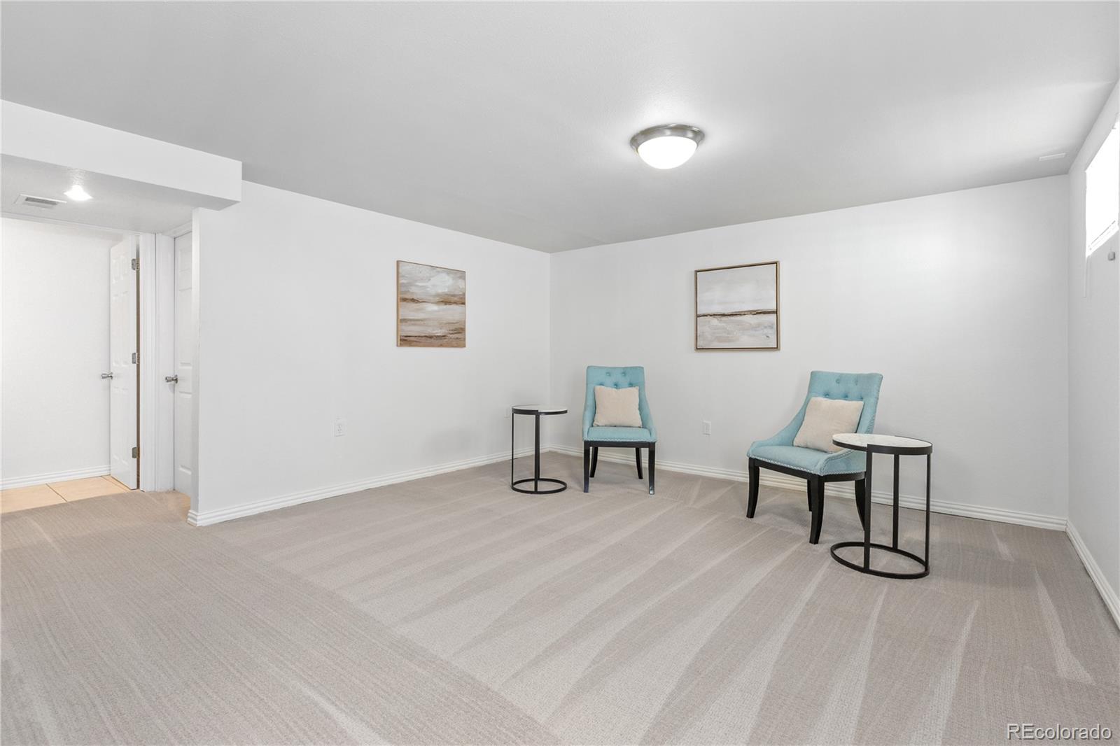 5633 W 71st Place