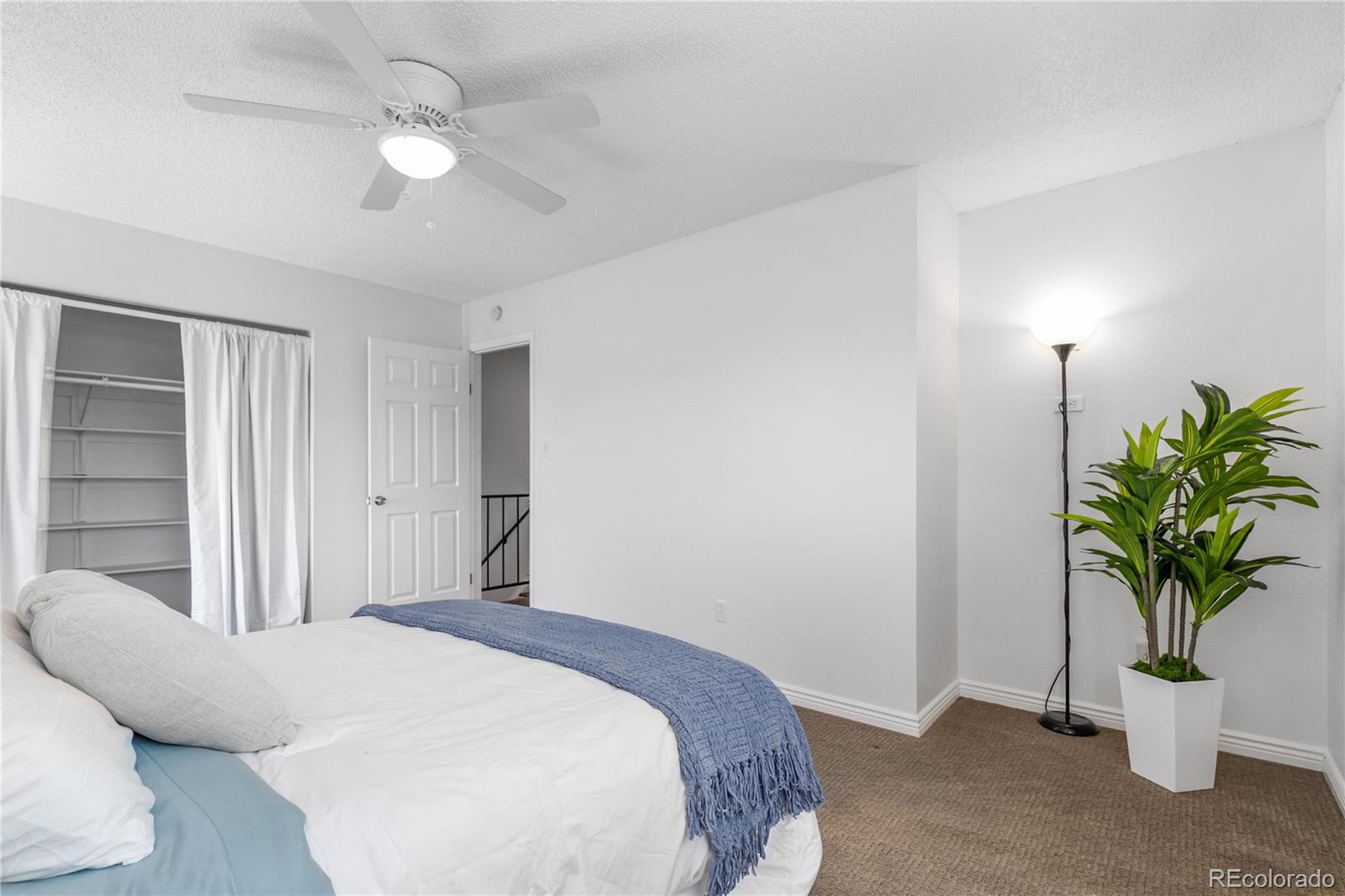 5633 W 71st Place