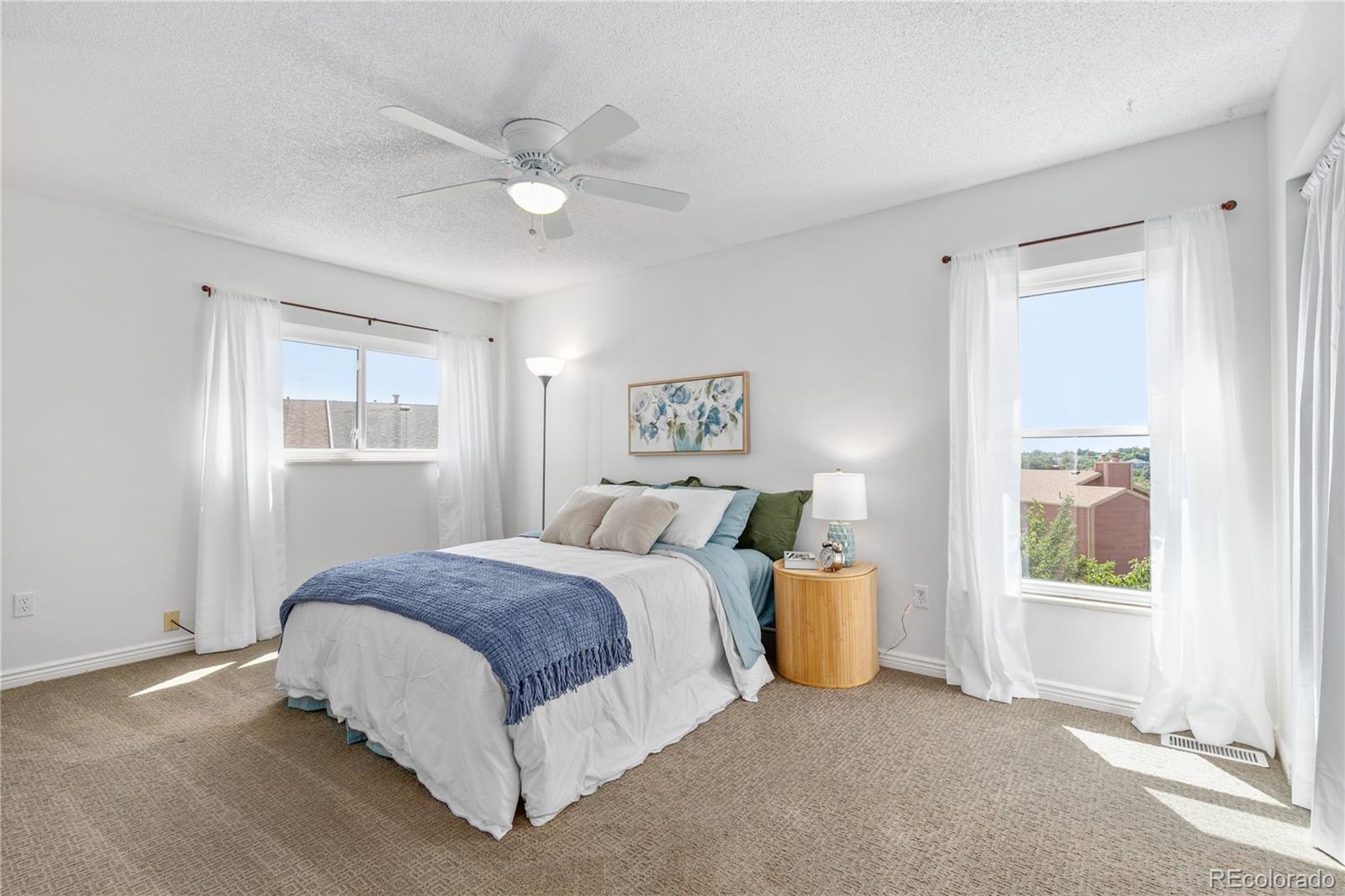 5633 W 71st Place