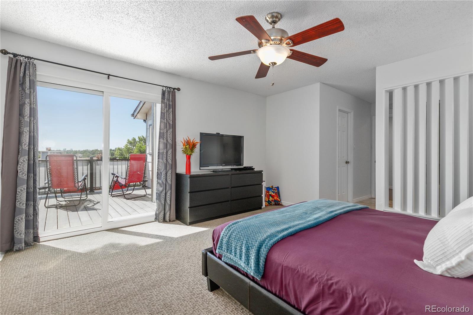 5633 W 71st Place