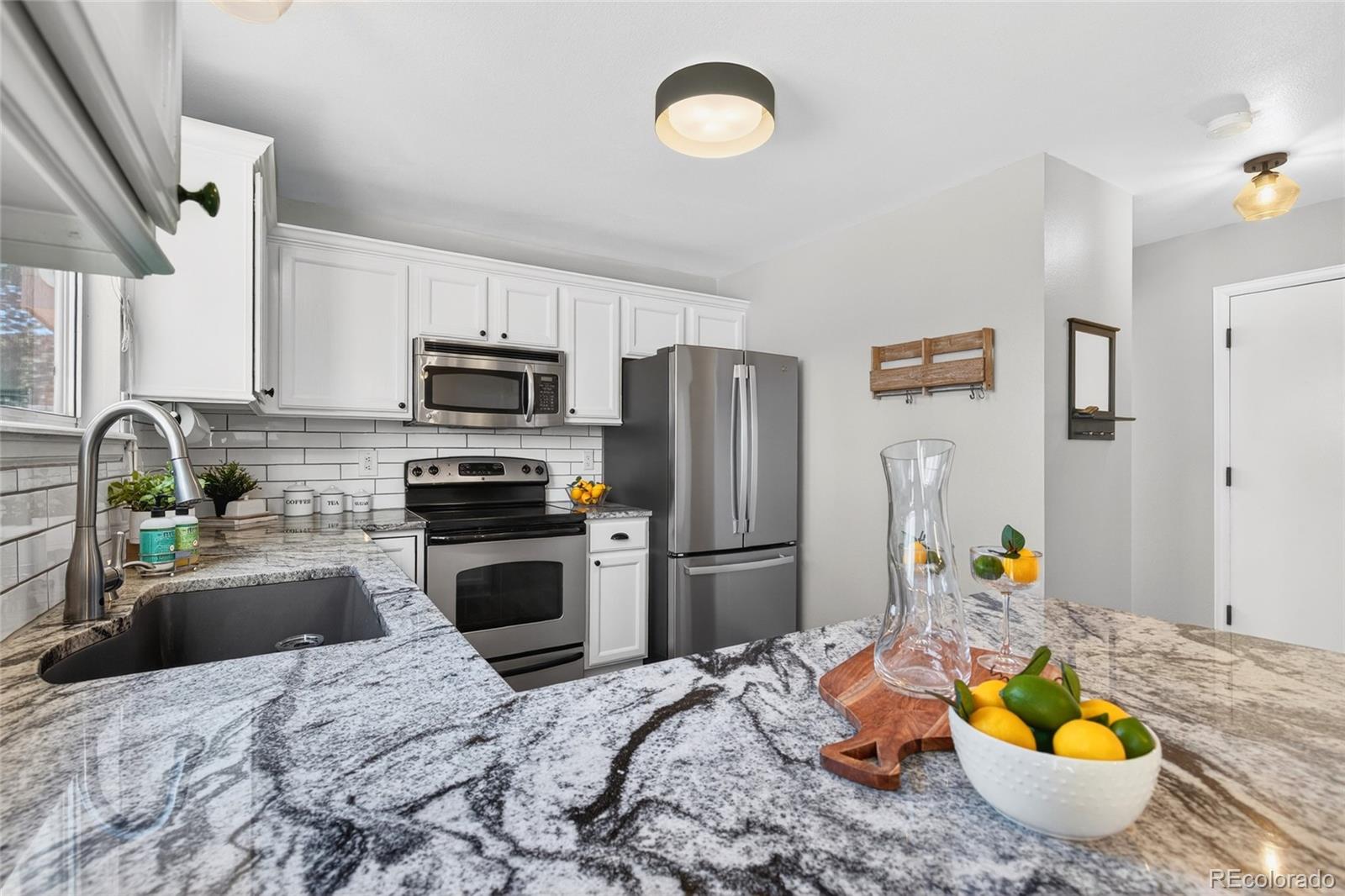 9600 Castle Ridge Circle