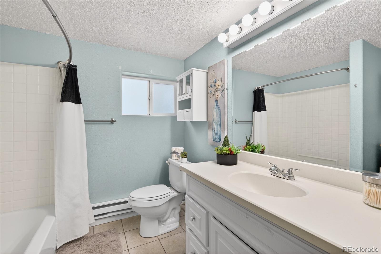 2916 S Downing Street