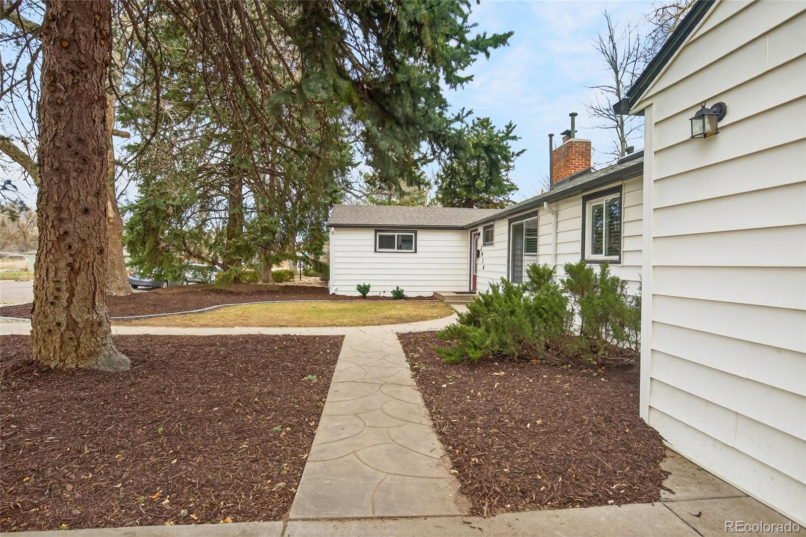 2916 S Downing Street