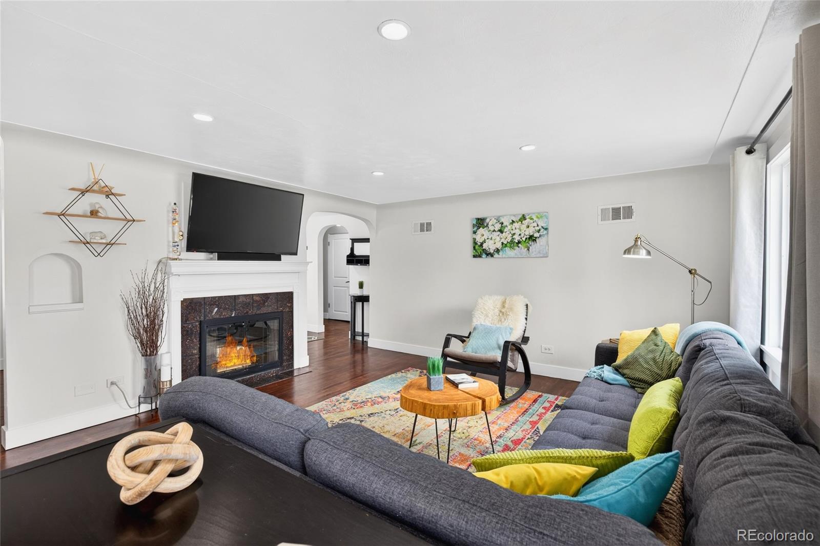 2916 S Downing Street