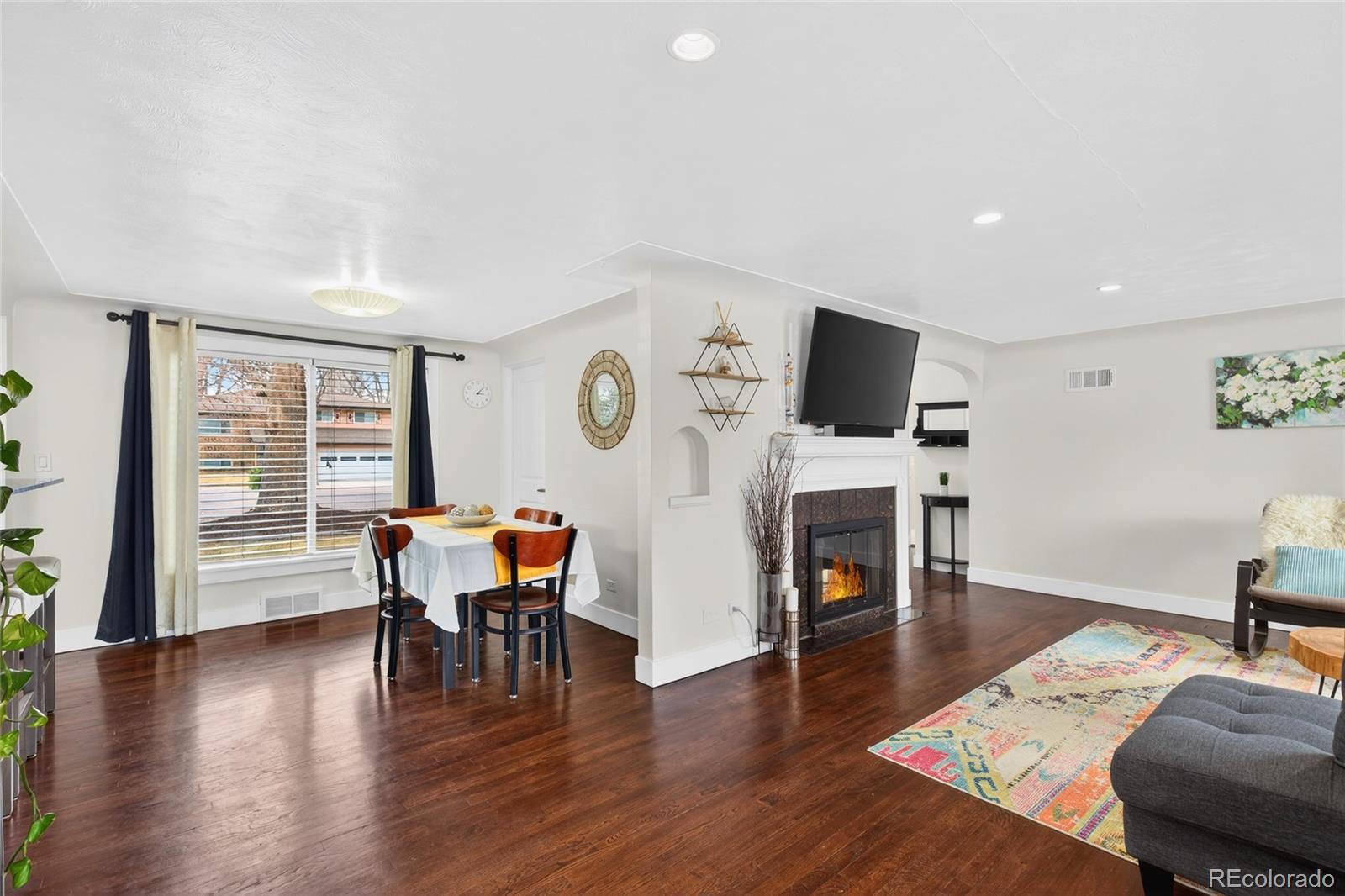 2916 S Downing Street