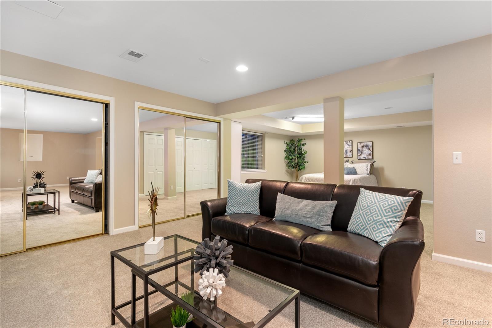 16895 W 66th Place