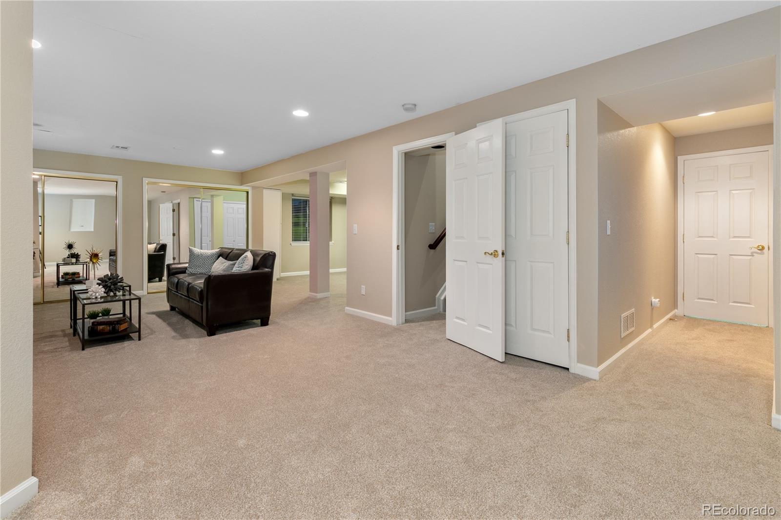 16895 W 66th Place