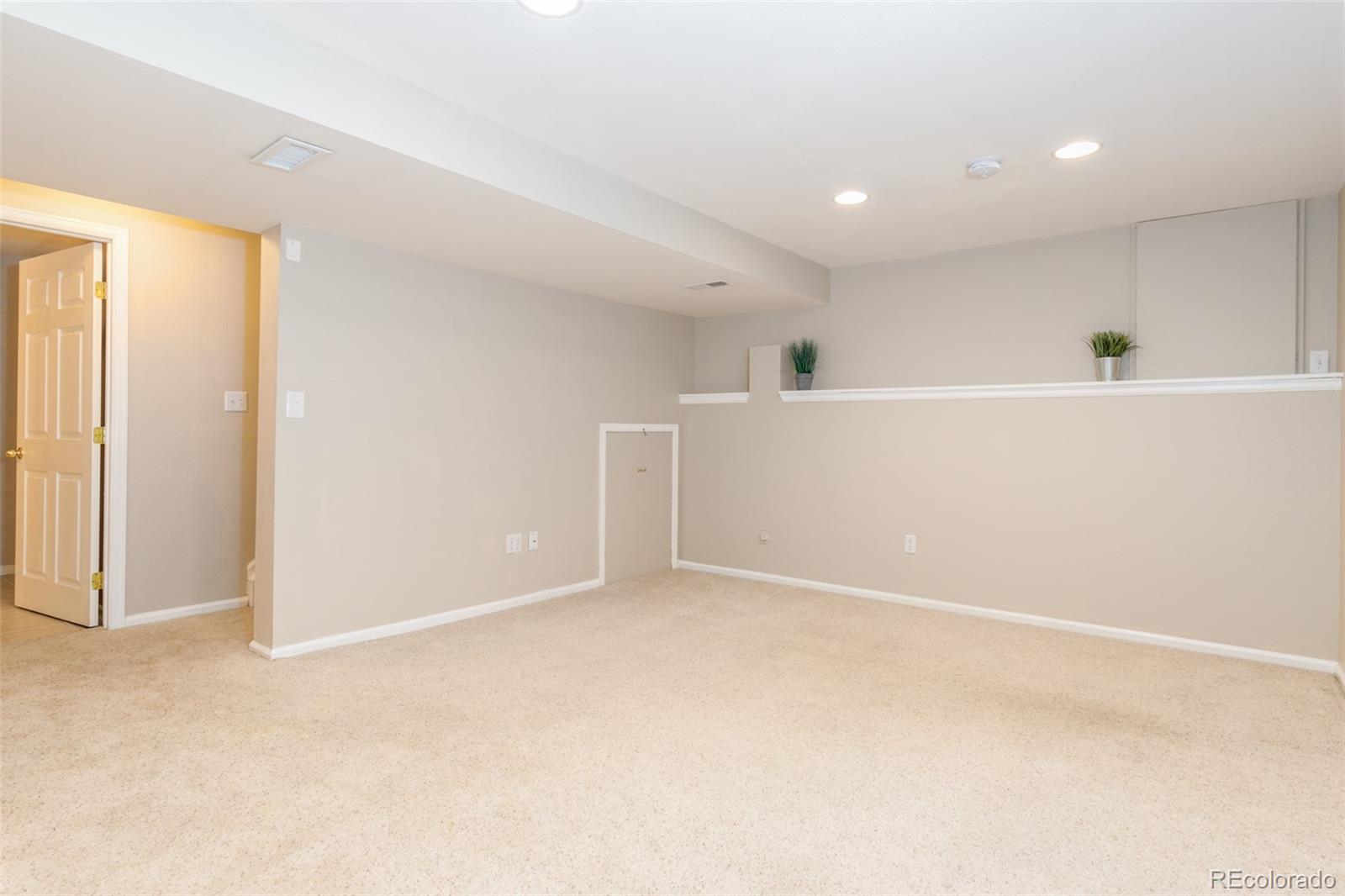 10501 Hyacinth Street