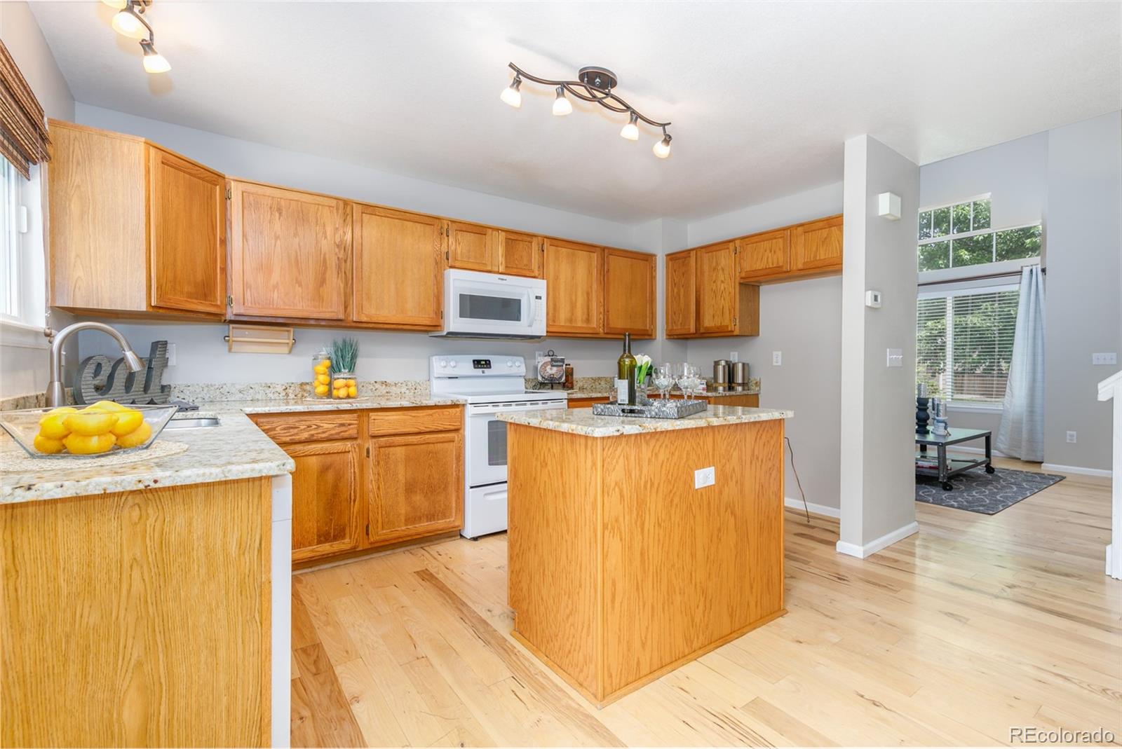 10501 Hyacinth Street