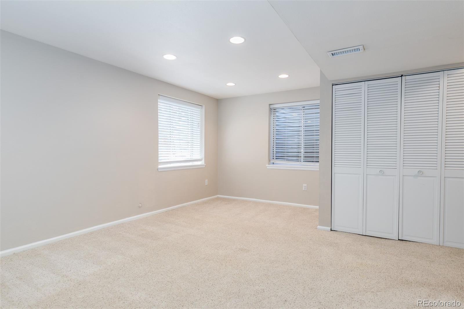 10501 Hyacinth Street