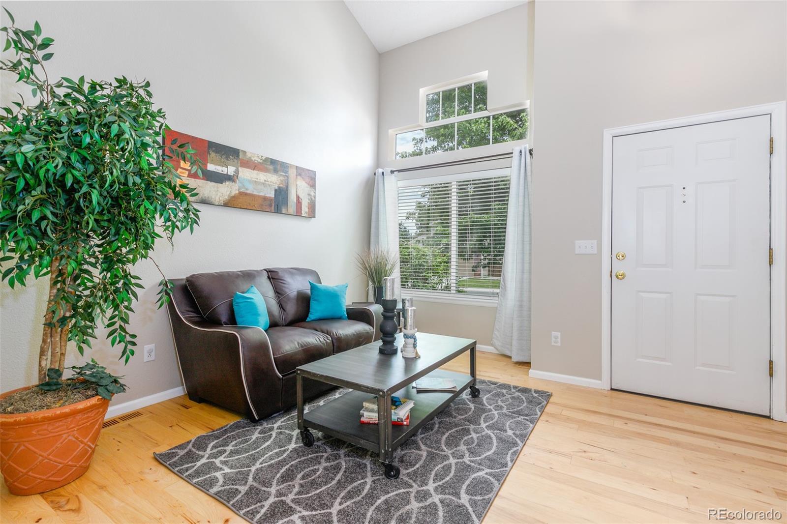 10501 Hyacinth Street