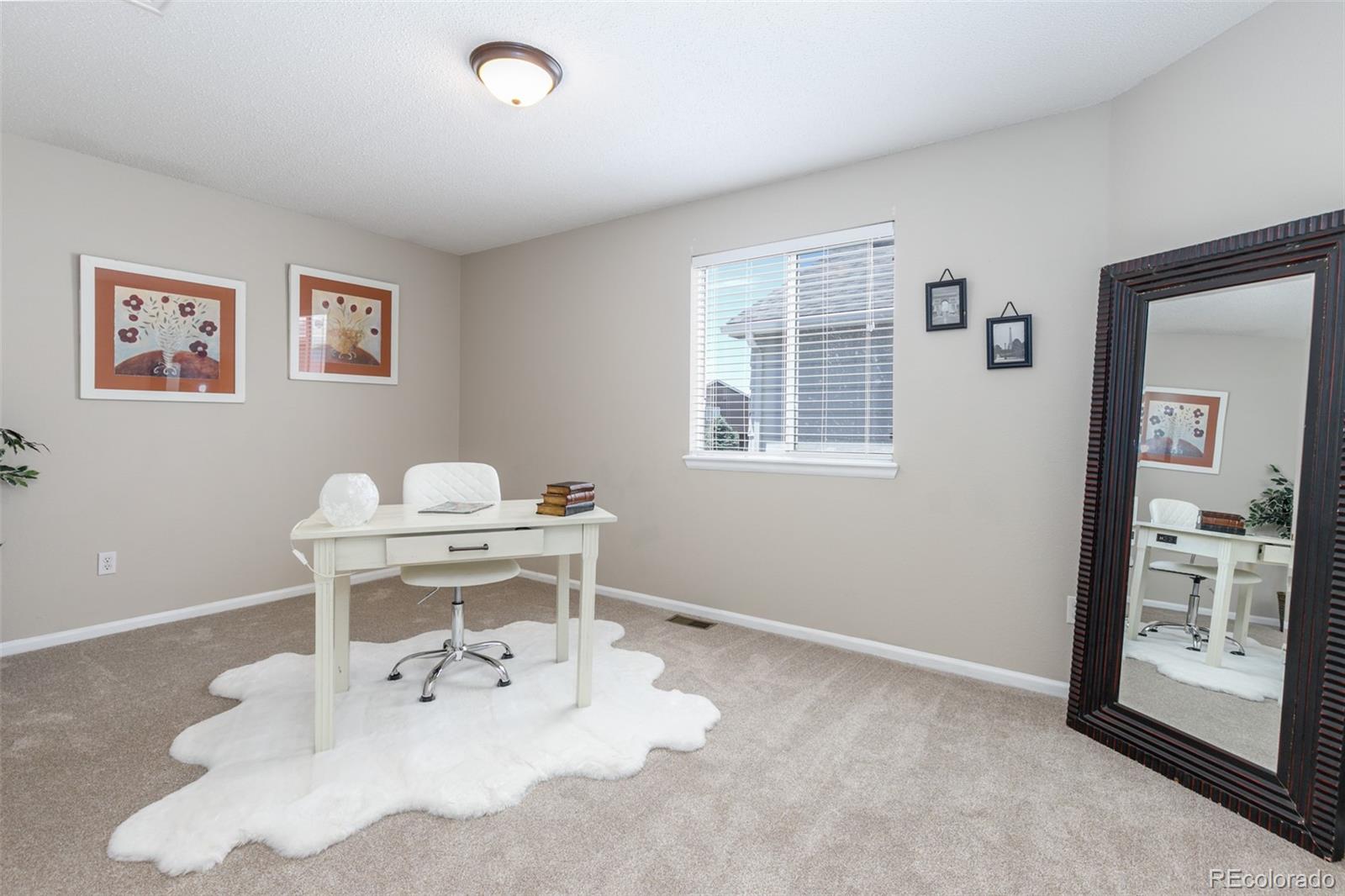 10501 Hyacinth Street