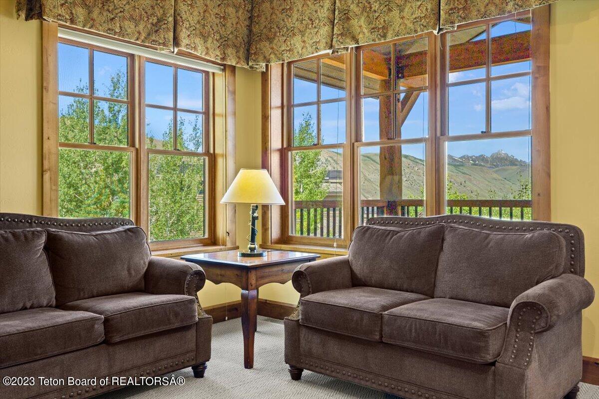 548 SNOW KING Loop, 483
