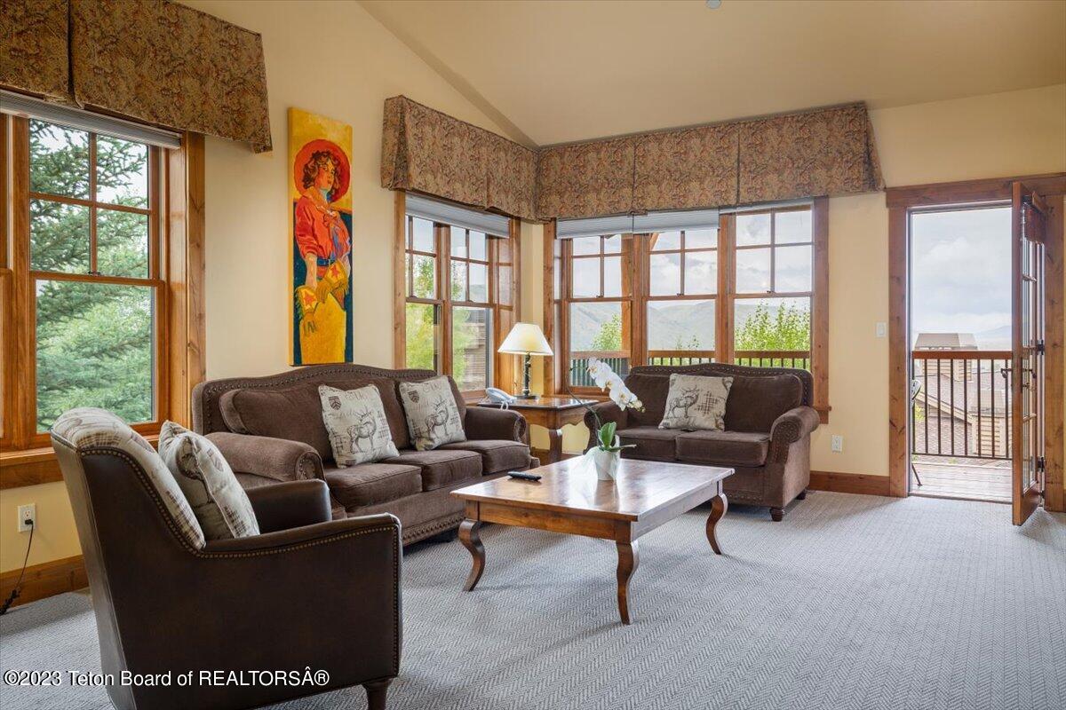 548 SNOW KING Loop, 483