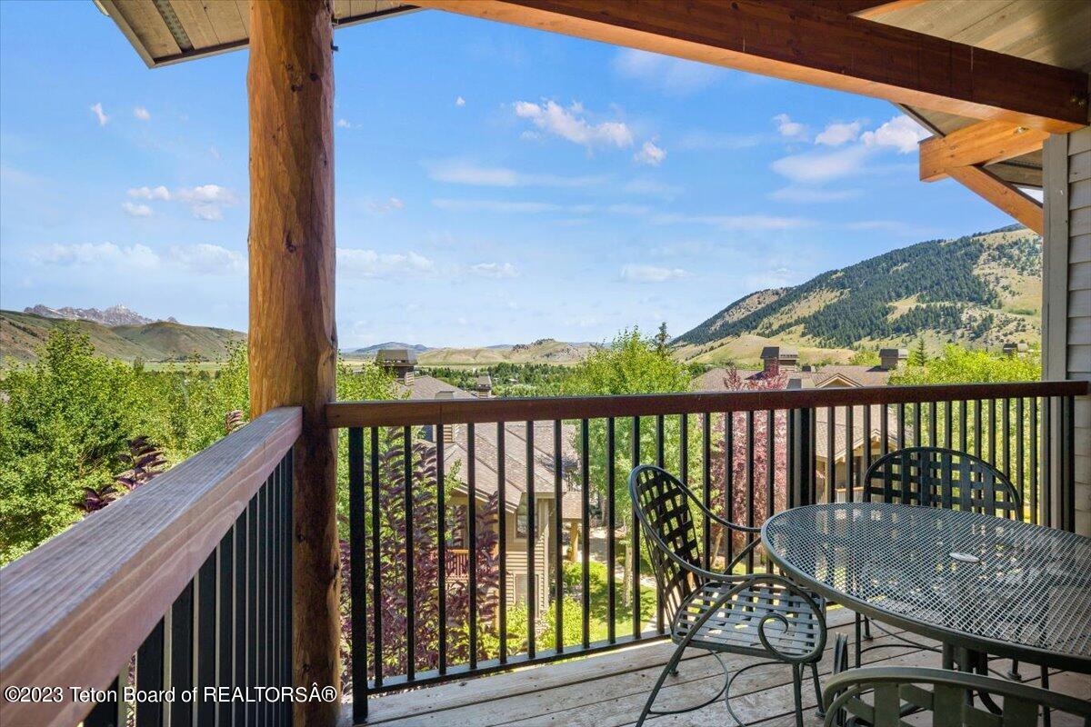 548 SNOW KING Loop, 483
