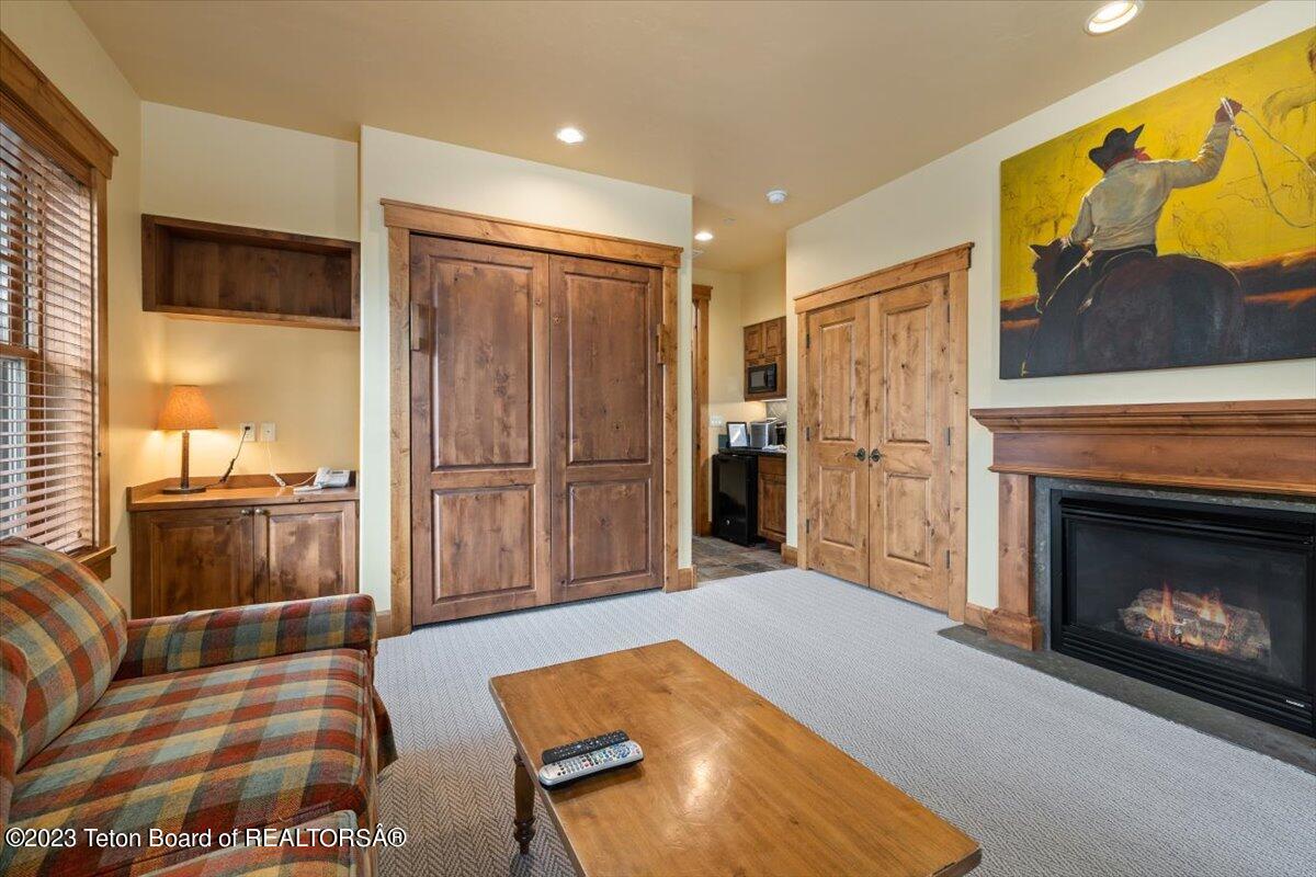 548 SNOW KING Loop, 483