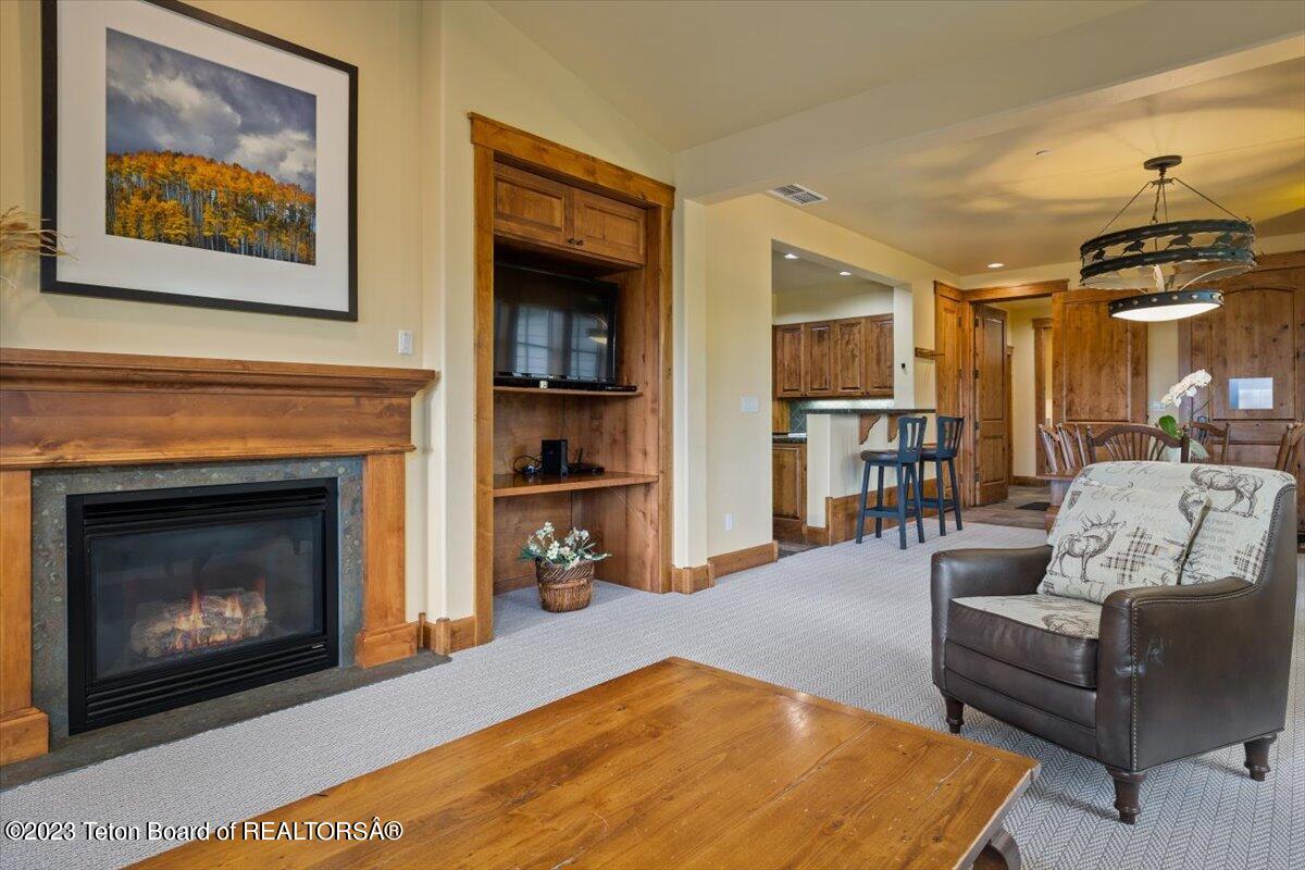 548 SNOW KING Loop, 483