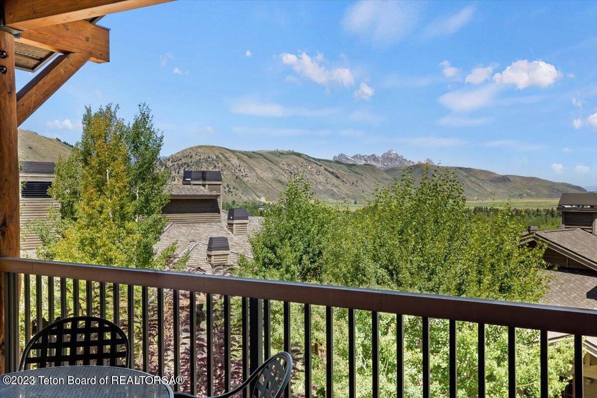 548 SNOW KING Loop, 483