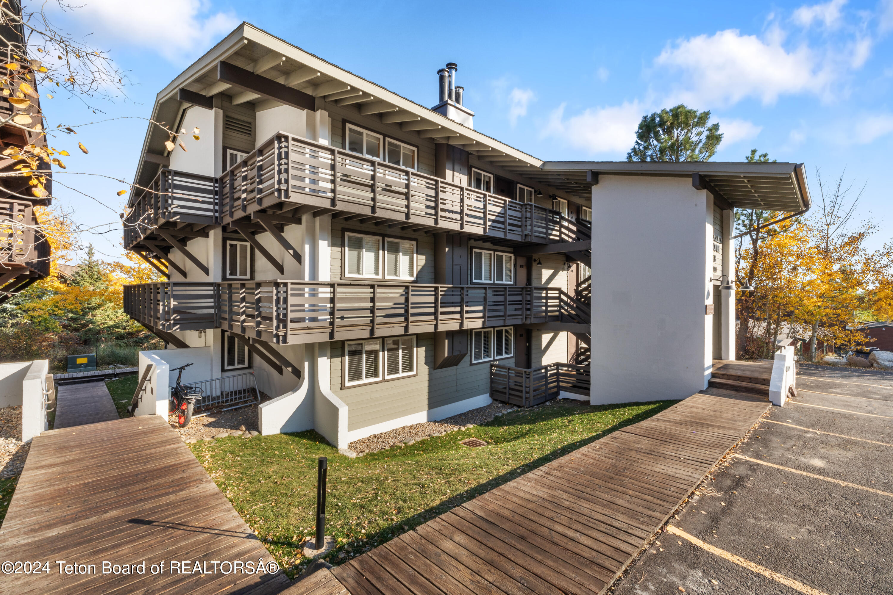 7120 N RACHEL Way, 4-1