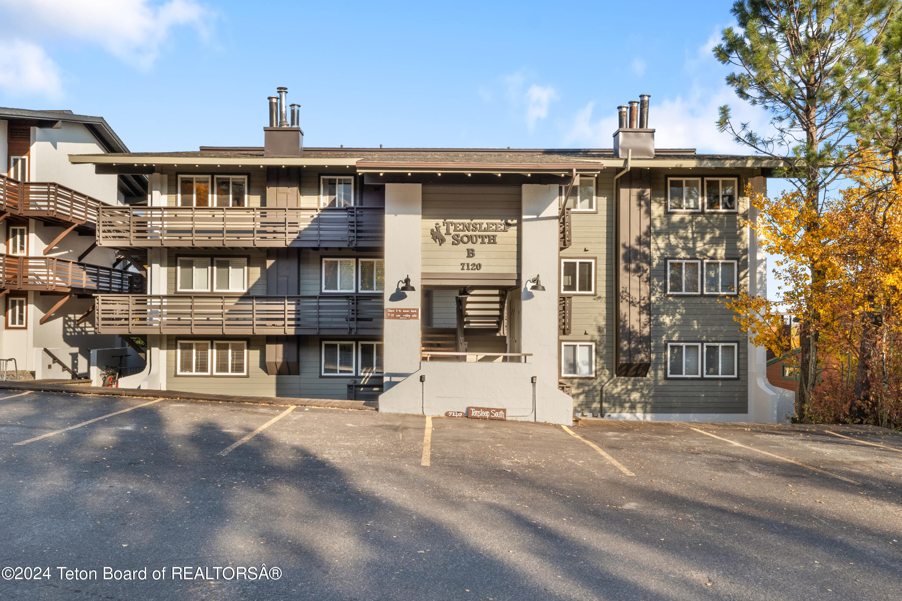 7120 N RACHEL Way, 4-1