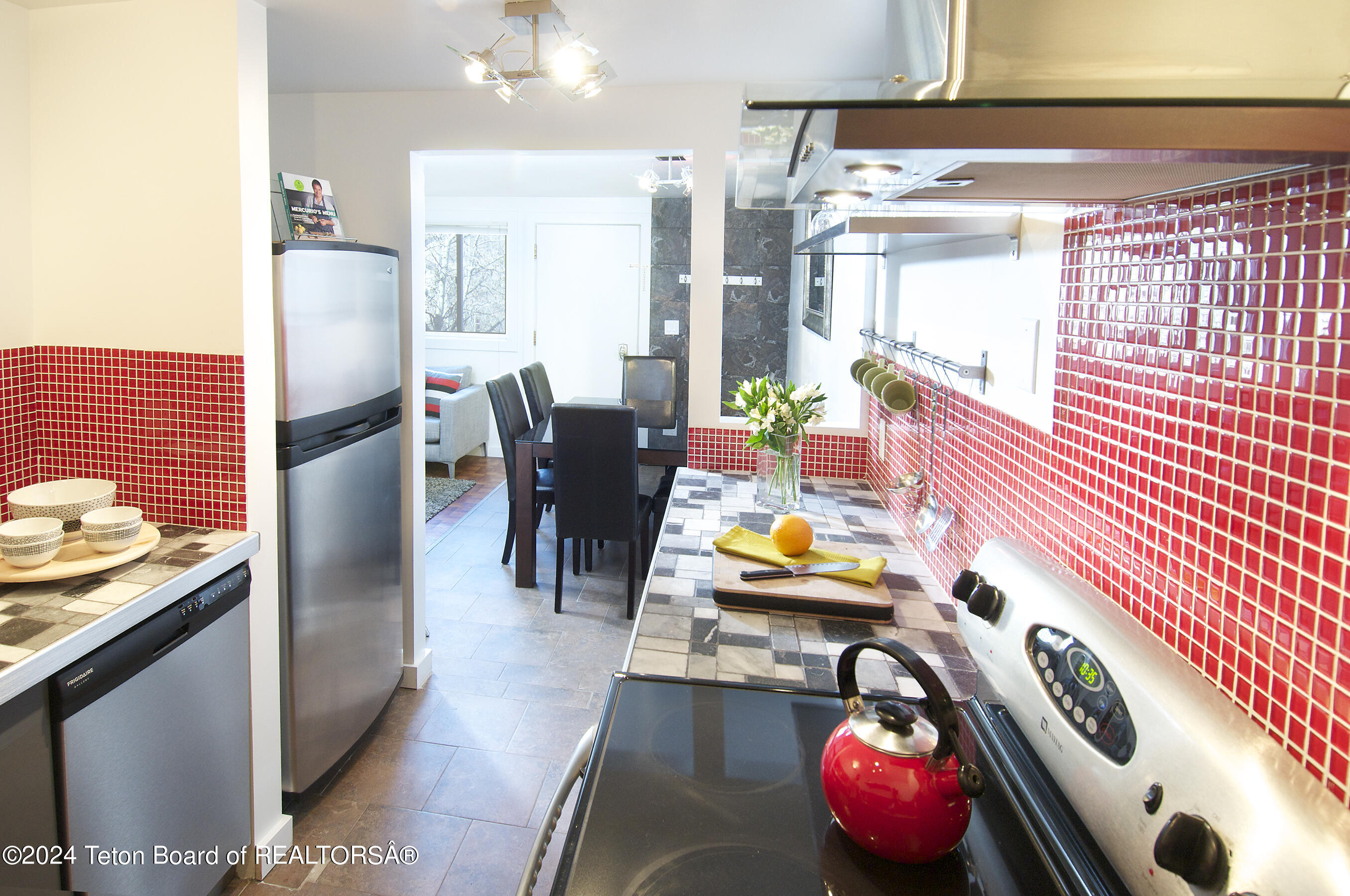 7120 N RACHEL Way, 4-1