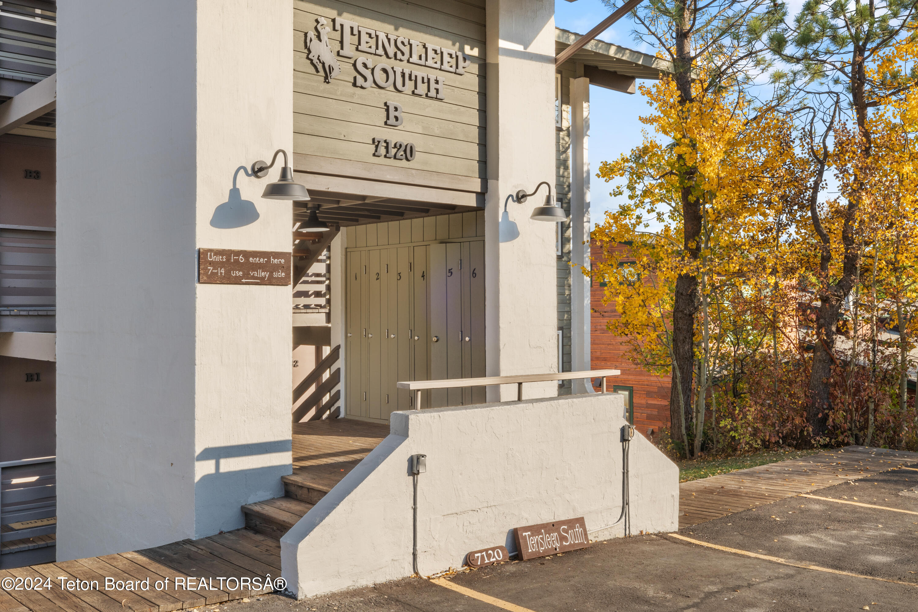 7120 N RACHEL Way, 4-1