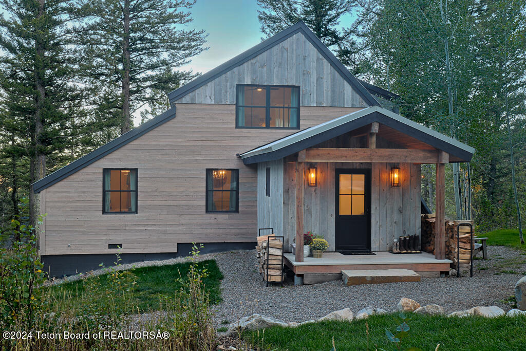 6900 W PAINTBRUSH Trail
