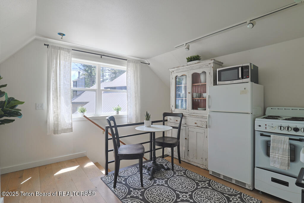 6900 W PAINTBRUSH Trail