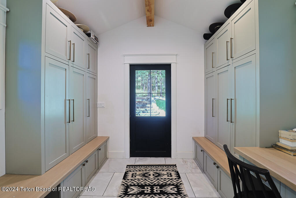 6900 W PAINTBRUSH Trail