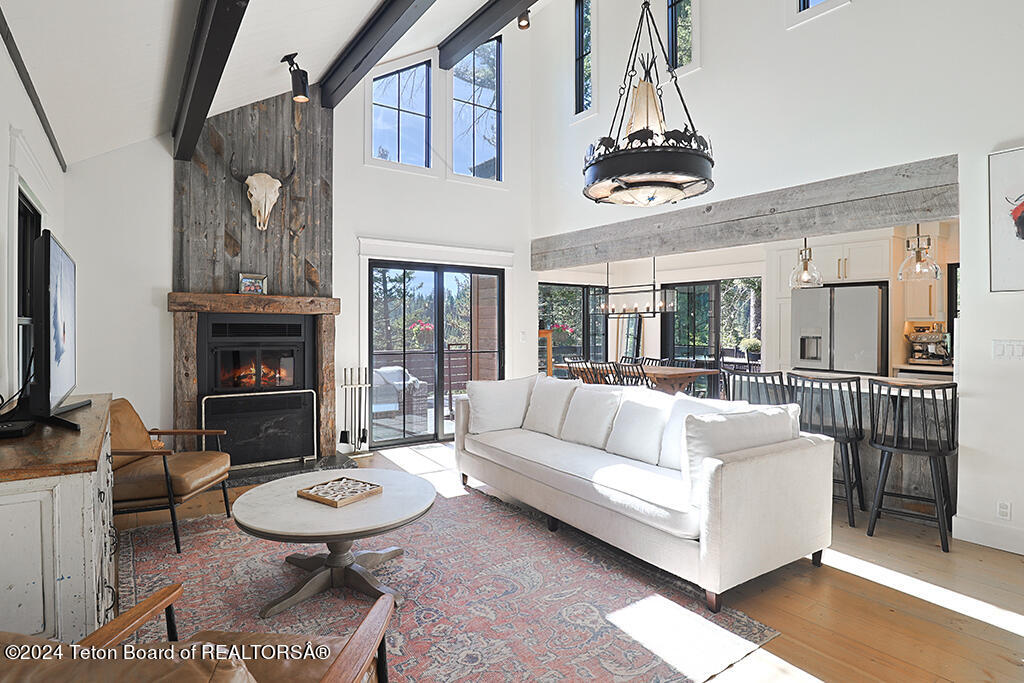 6900 W PAINTBRUSH Trail