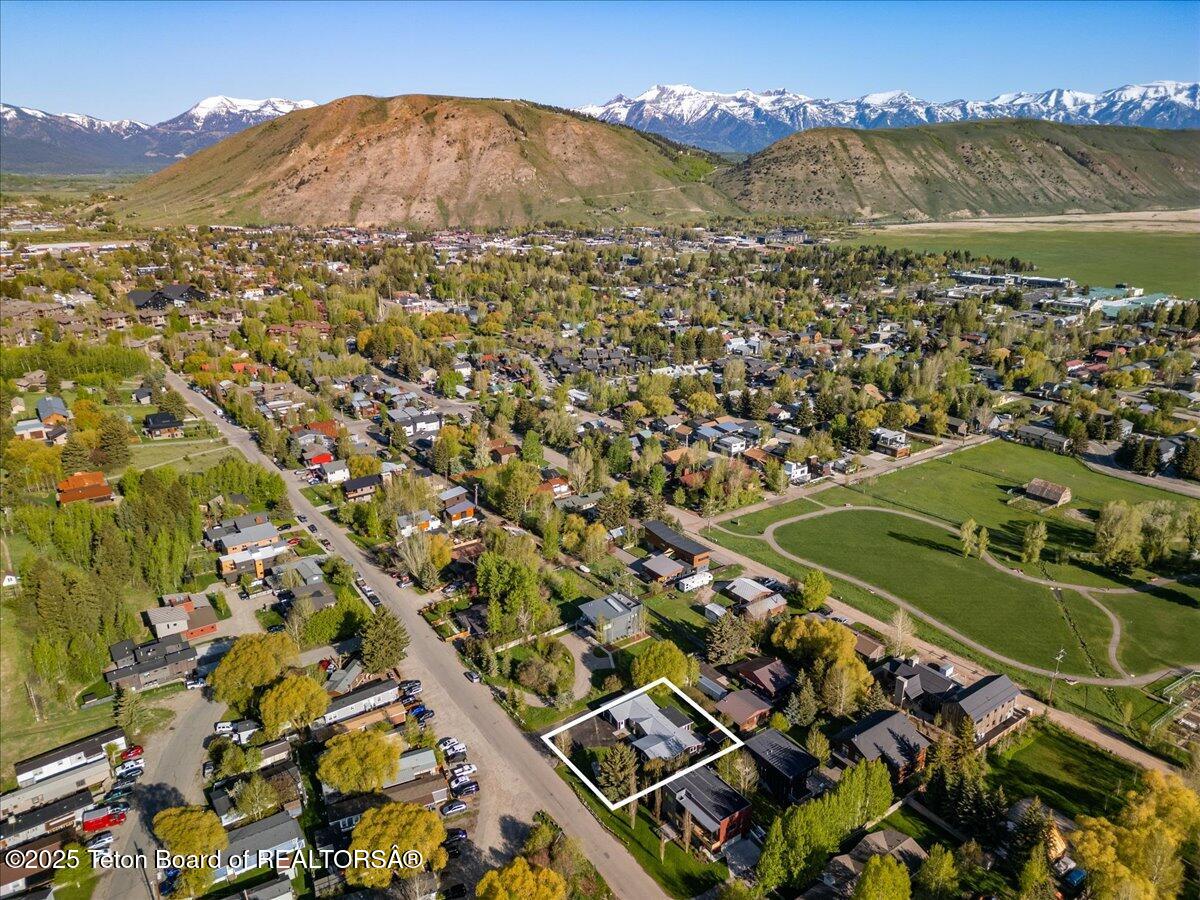 755 CACHE CREEK Drive