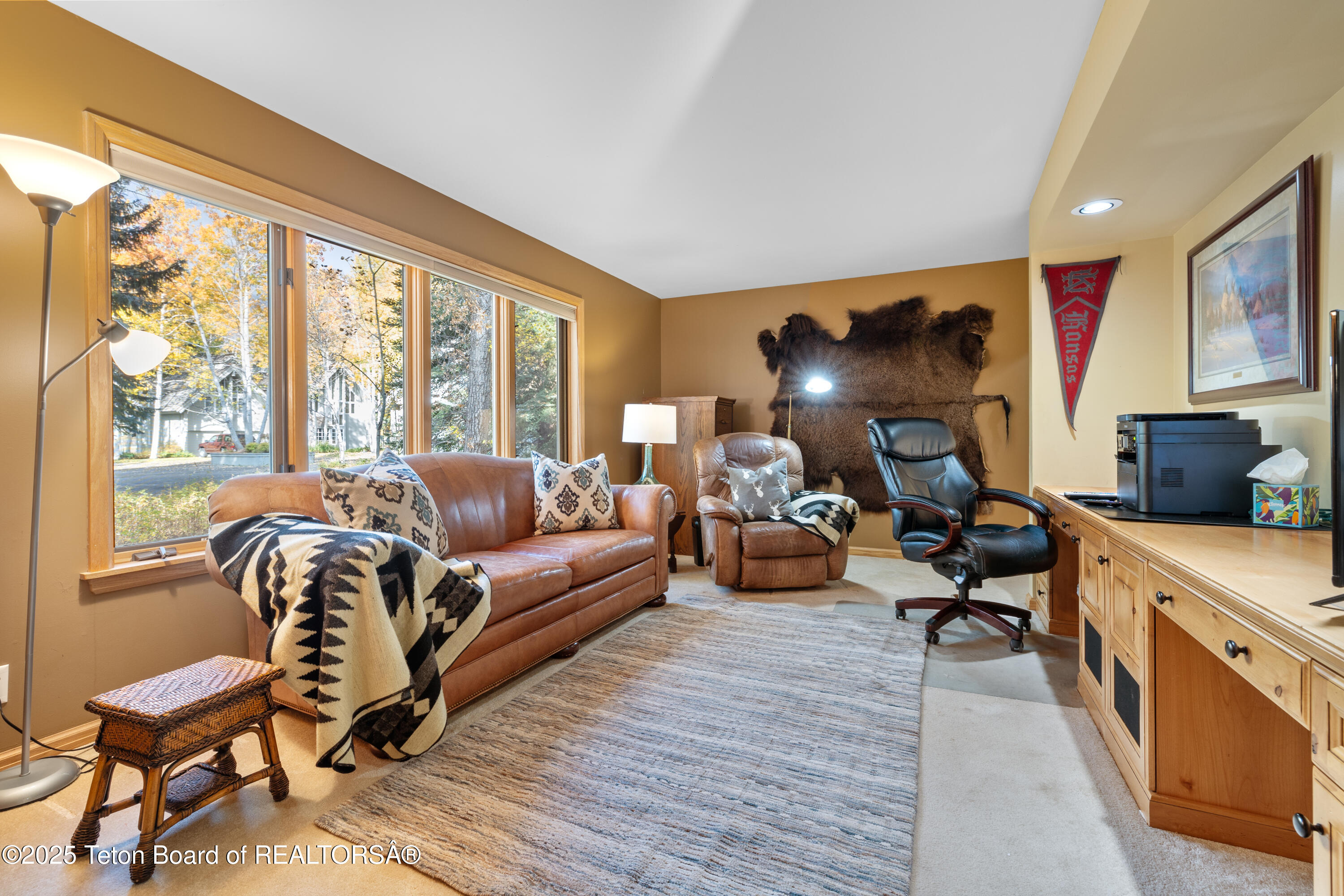 3035 N WHITE PINE Lane