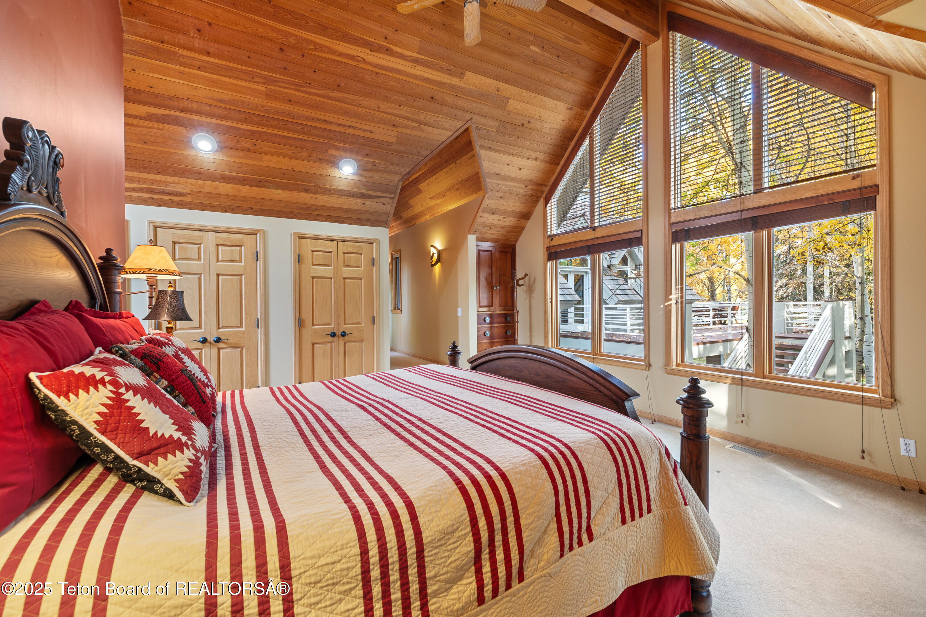 3035 N WHITE PINE Lane