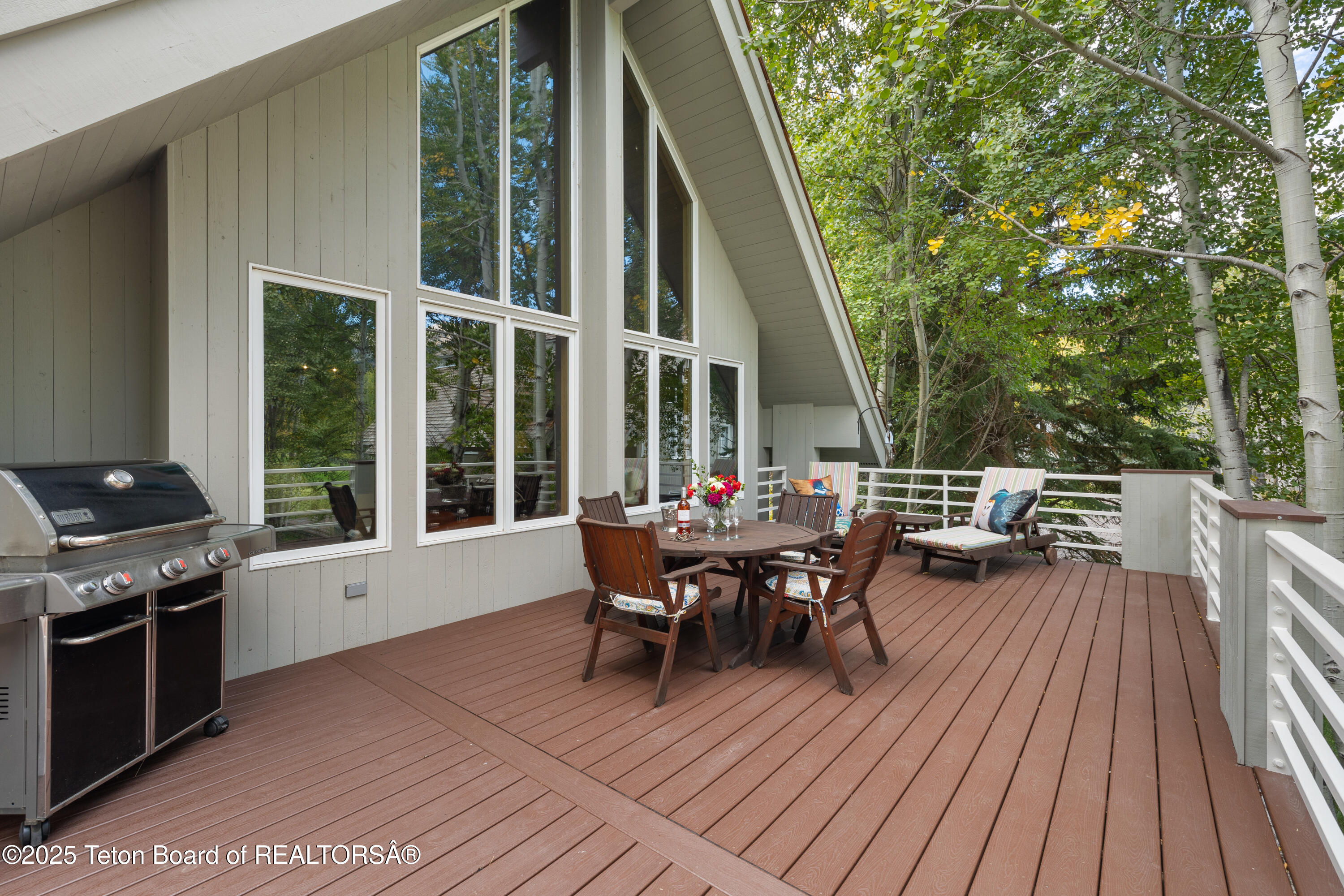 3035 N WHITE PINE Lane