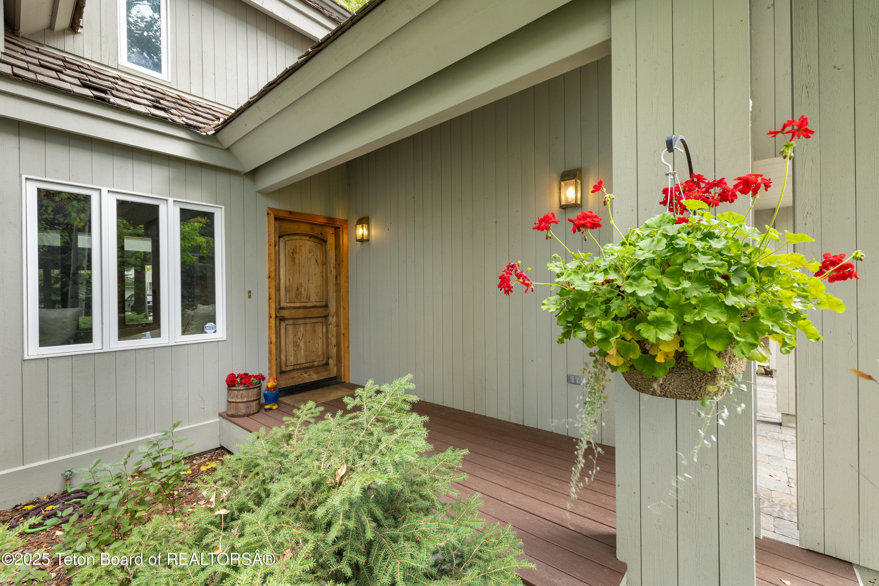 3035 N WHITE PINE Lane