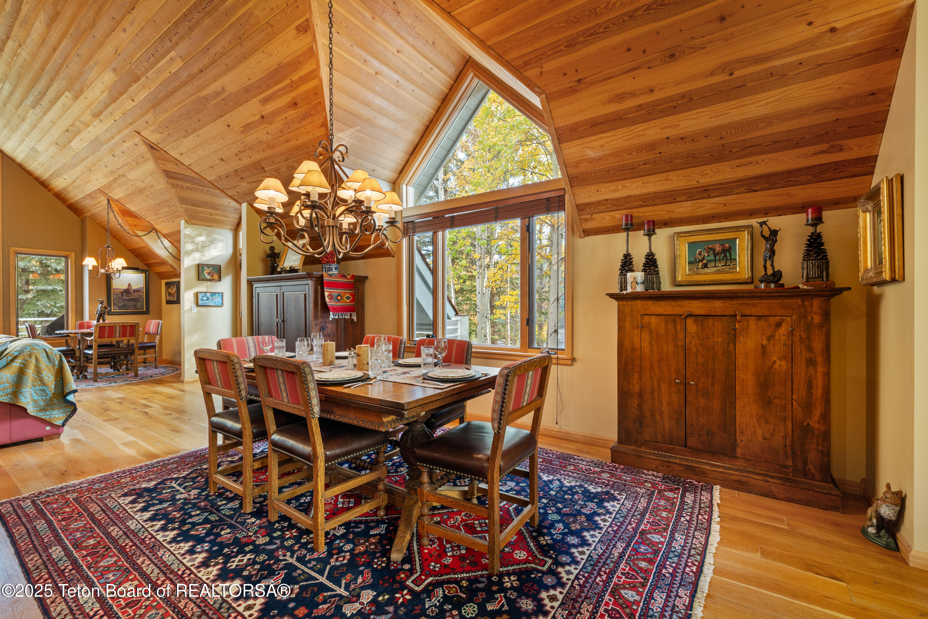 3035 N WHITE PINE Lane