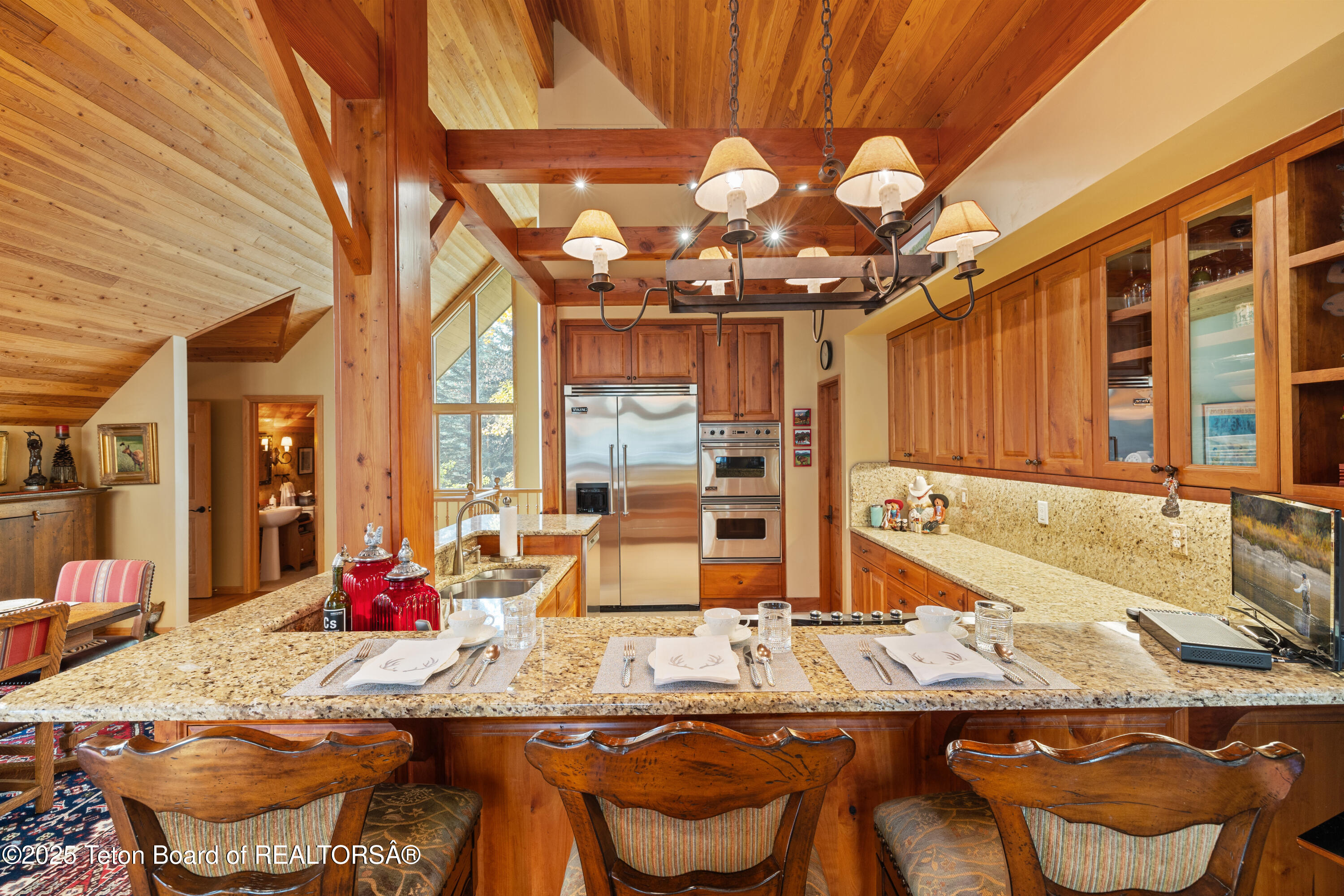 3035 N WHITE PINE Lane