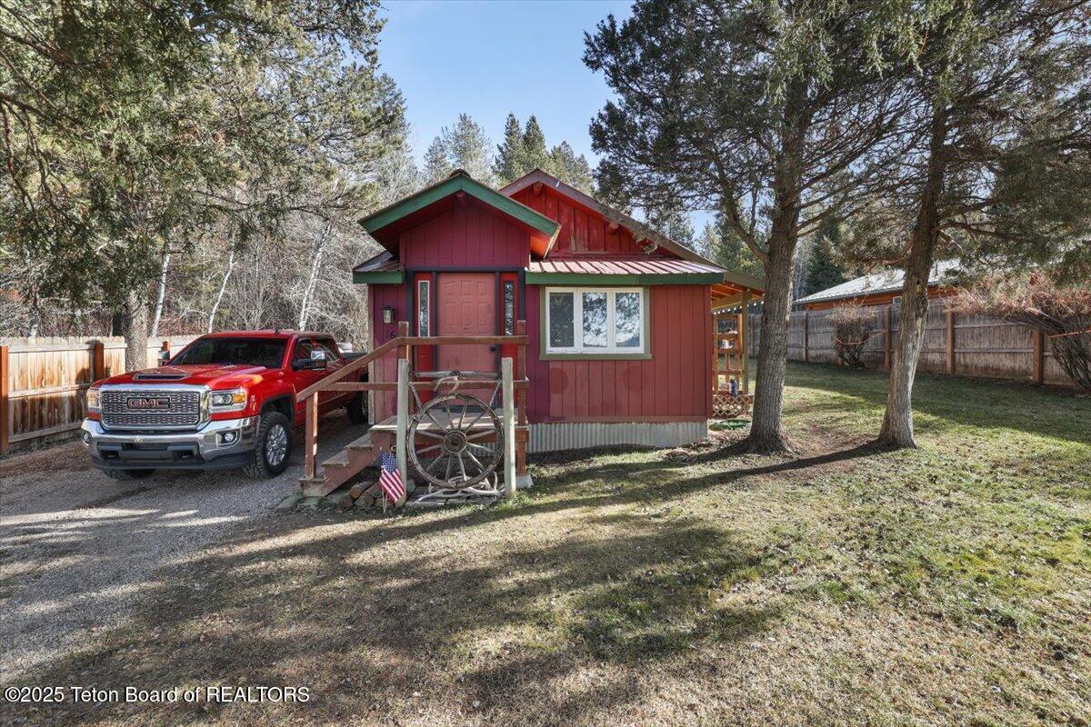 16 FOOTHILL Boulevard