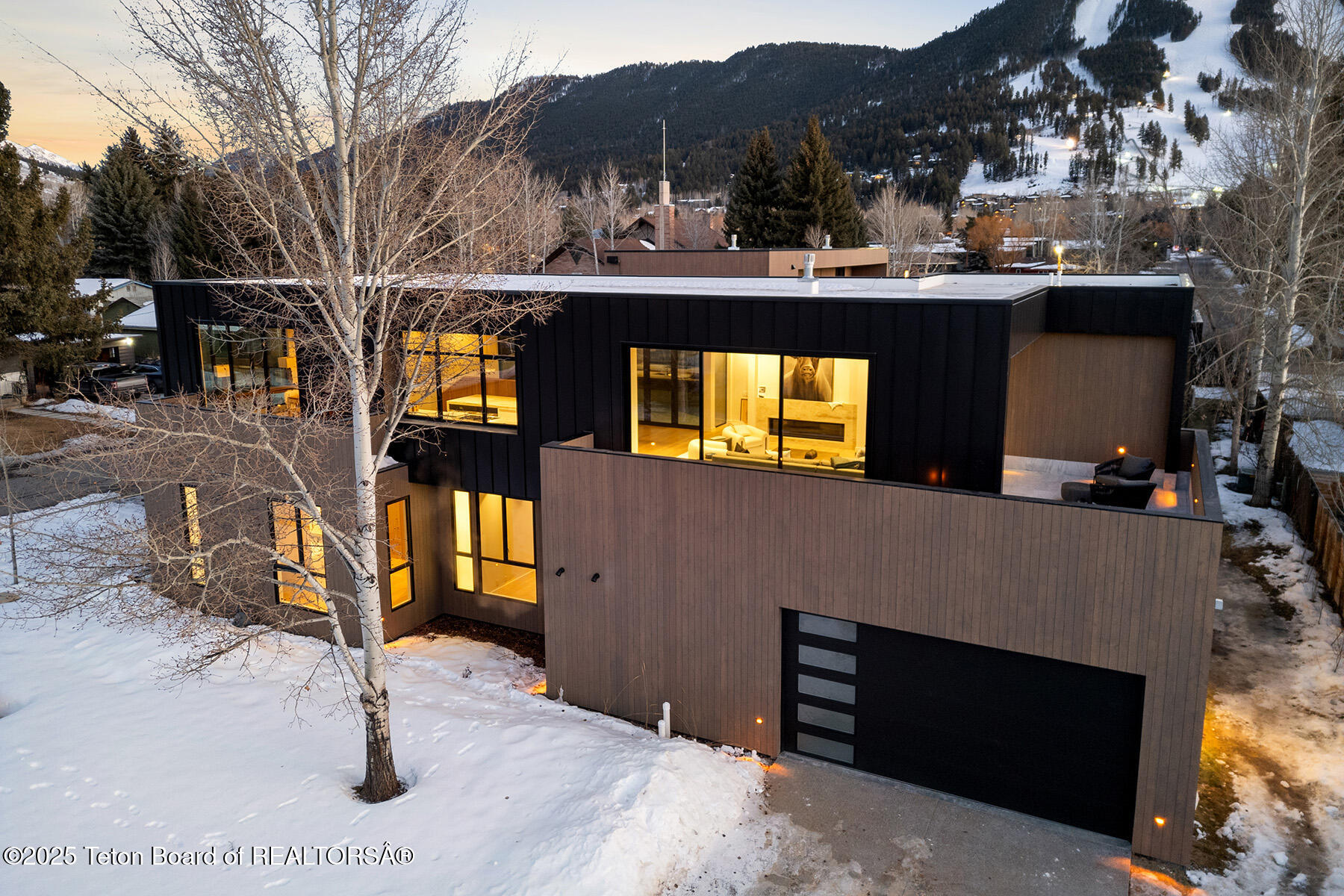 85 N GROS VENTRE Street