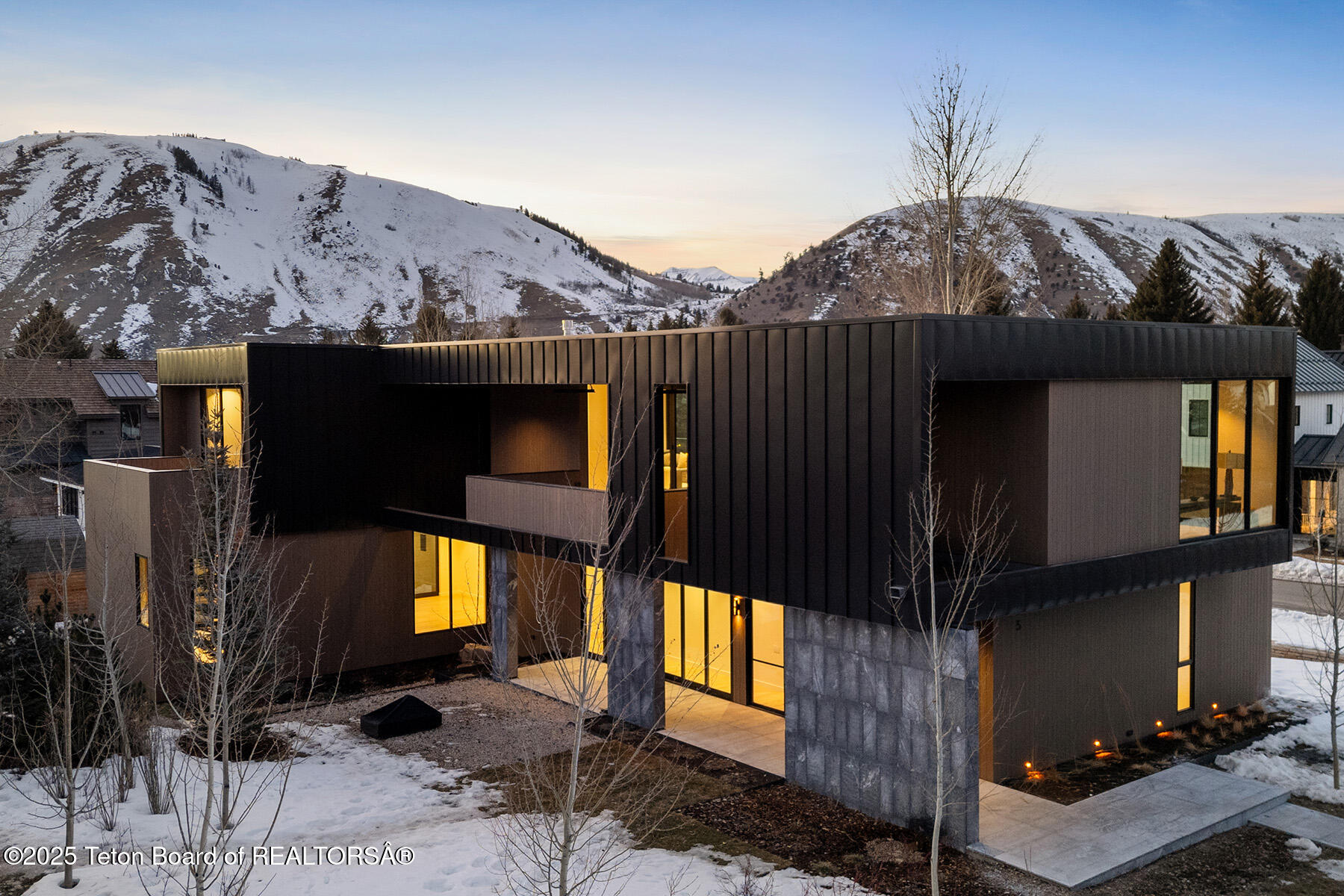 85 N GROS VENTRE Street