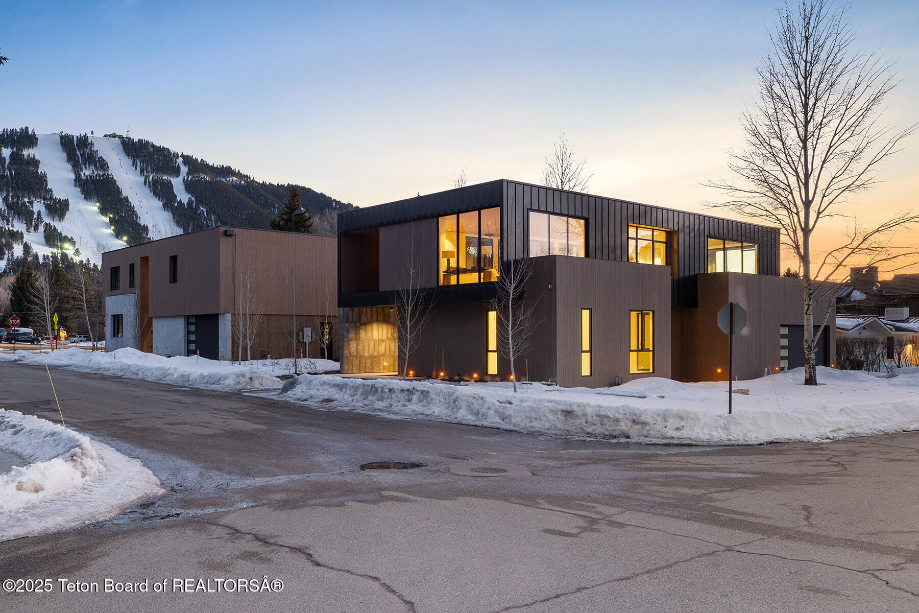 85 N GROS VENTRE Street