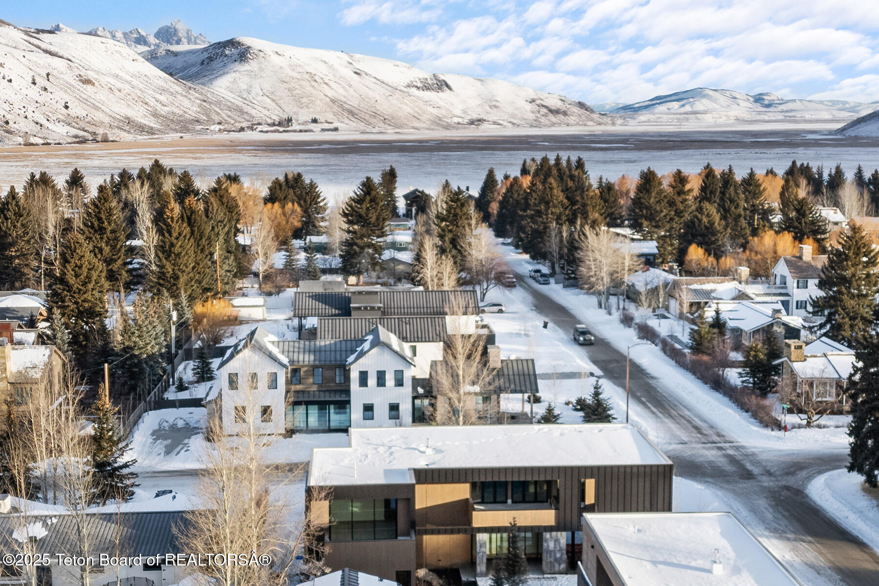 85 N GROS VENTRE Street